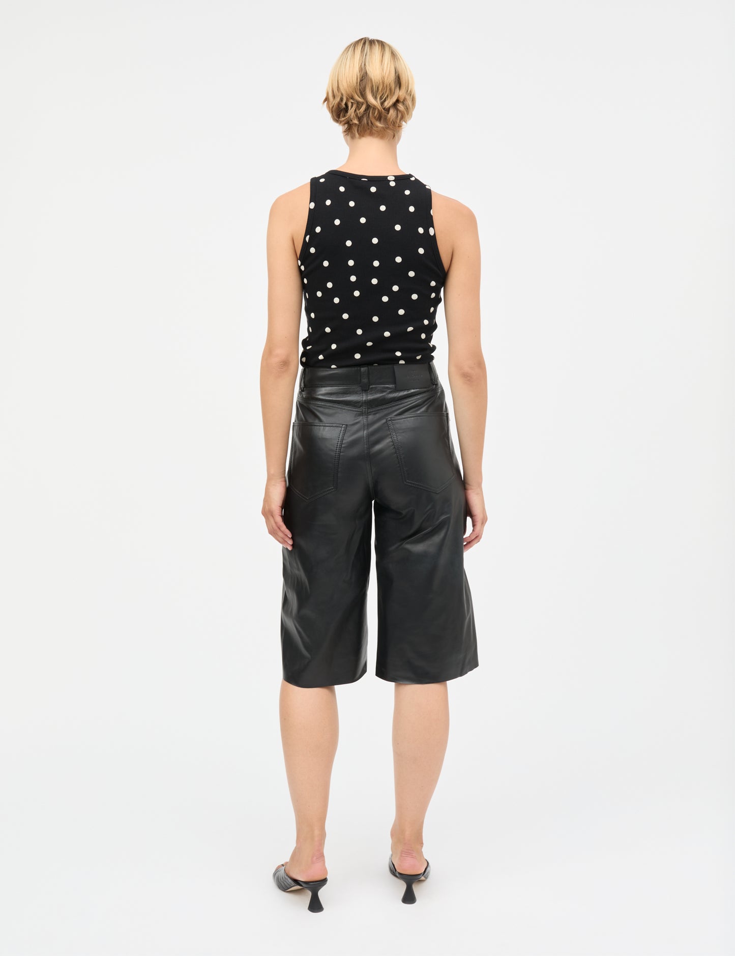2x2 Cotton Addie Top AOP, Dot AOP Black