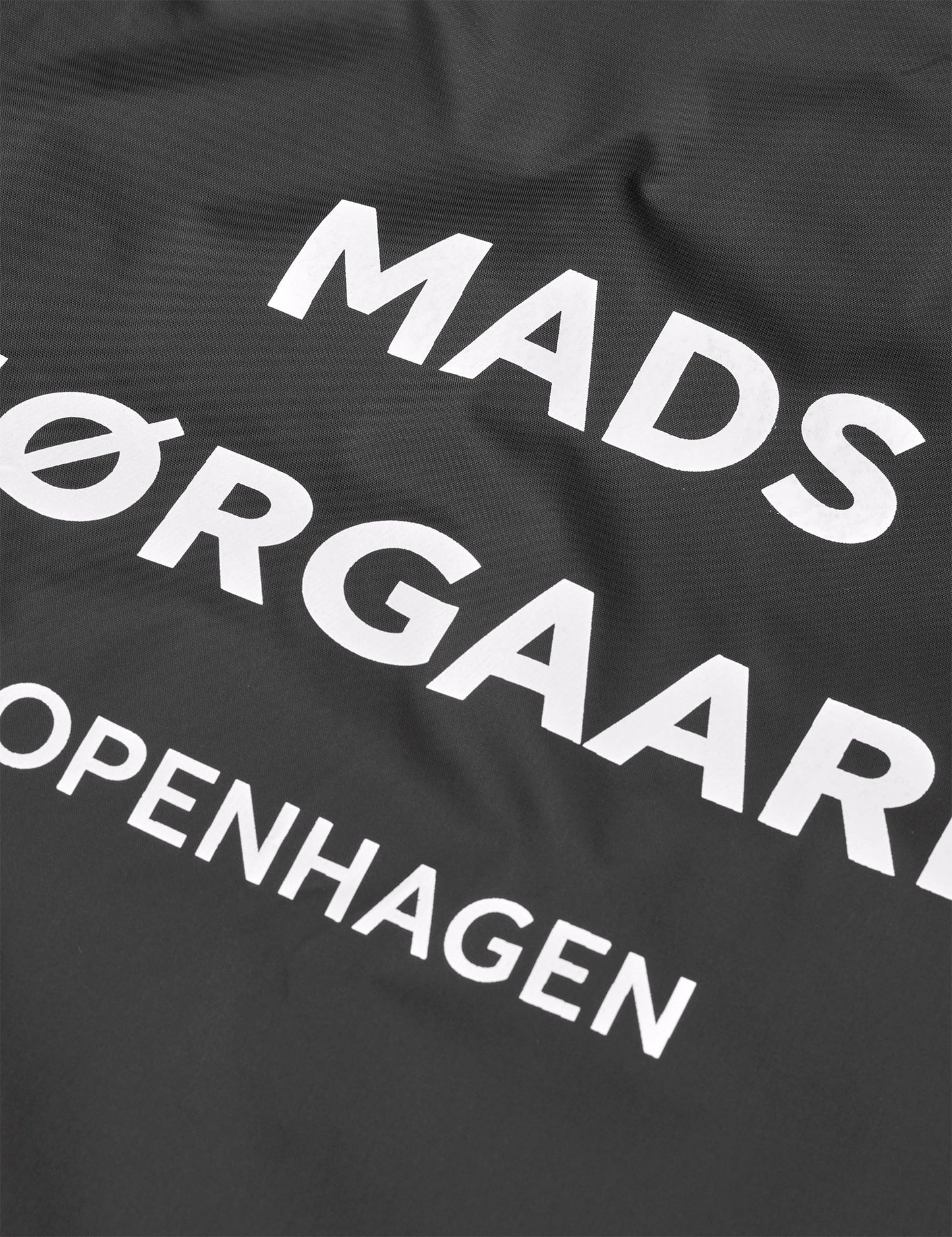 Rainy Scape Cape, Black