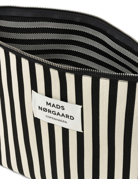 Knit Stripe Hilden Toiletry Bag, Black/White