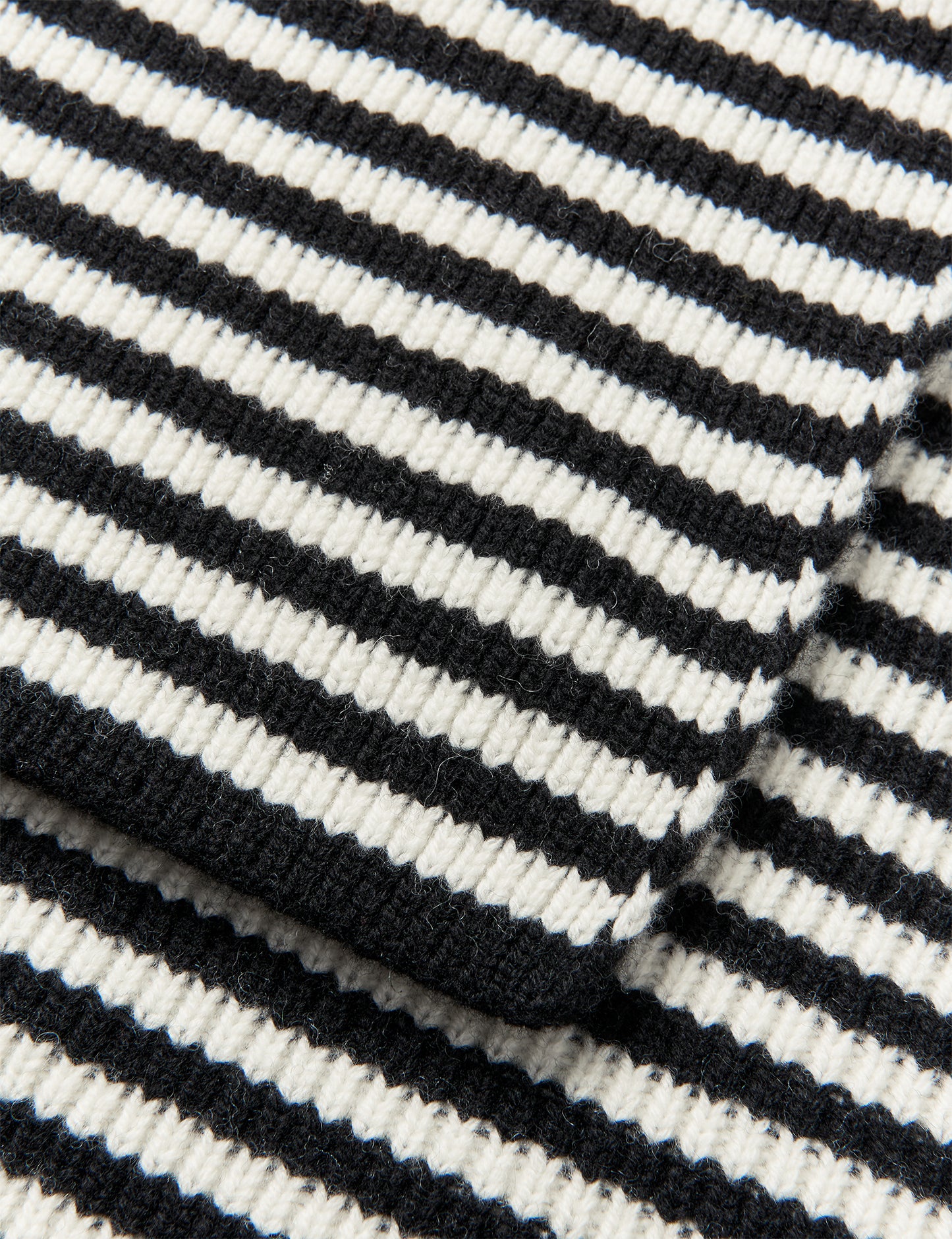 One Wool Freja Hooded Scarf, Black/Vanilla Ice