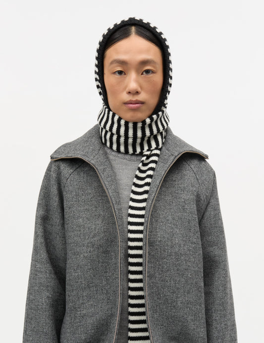 One Wool Freja Hooded Scarf, Black/Vanilla Ice